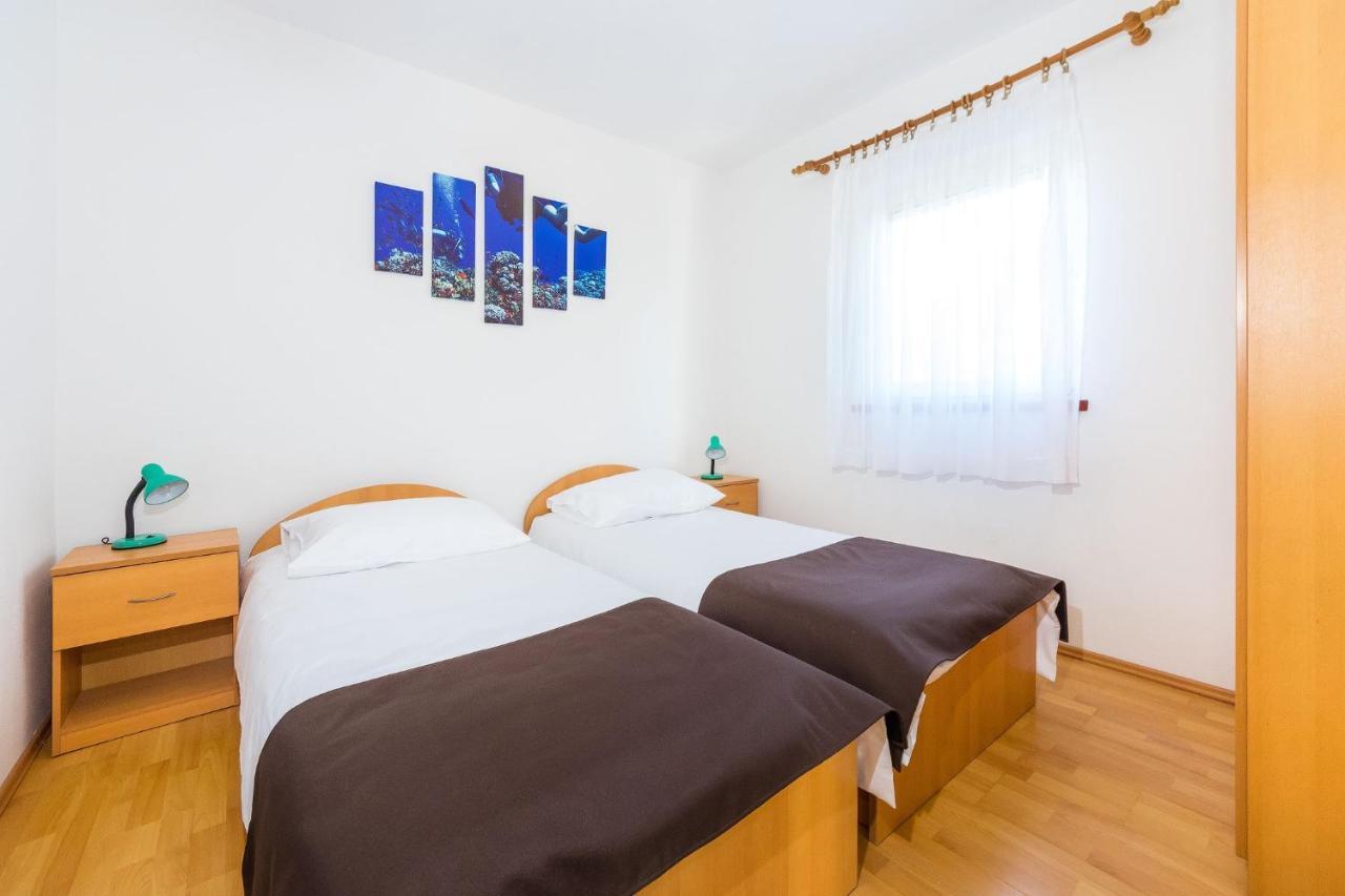 Apartments By The Sea Vrsi - Mulo, Zadar - 5951 Exterior photo